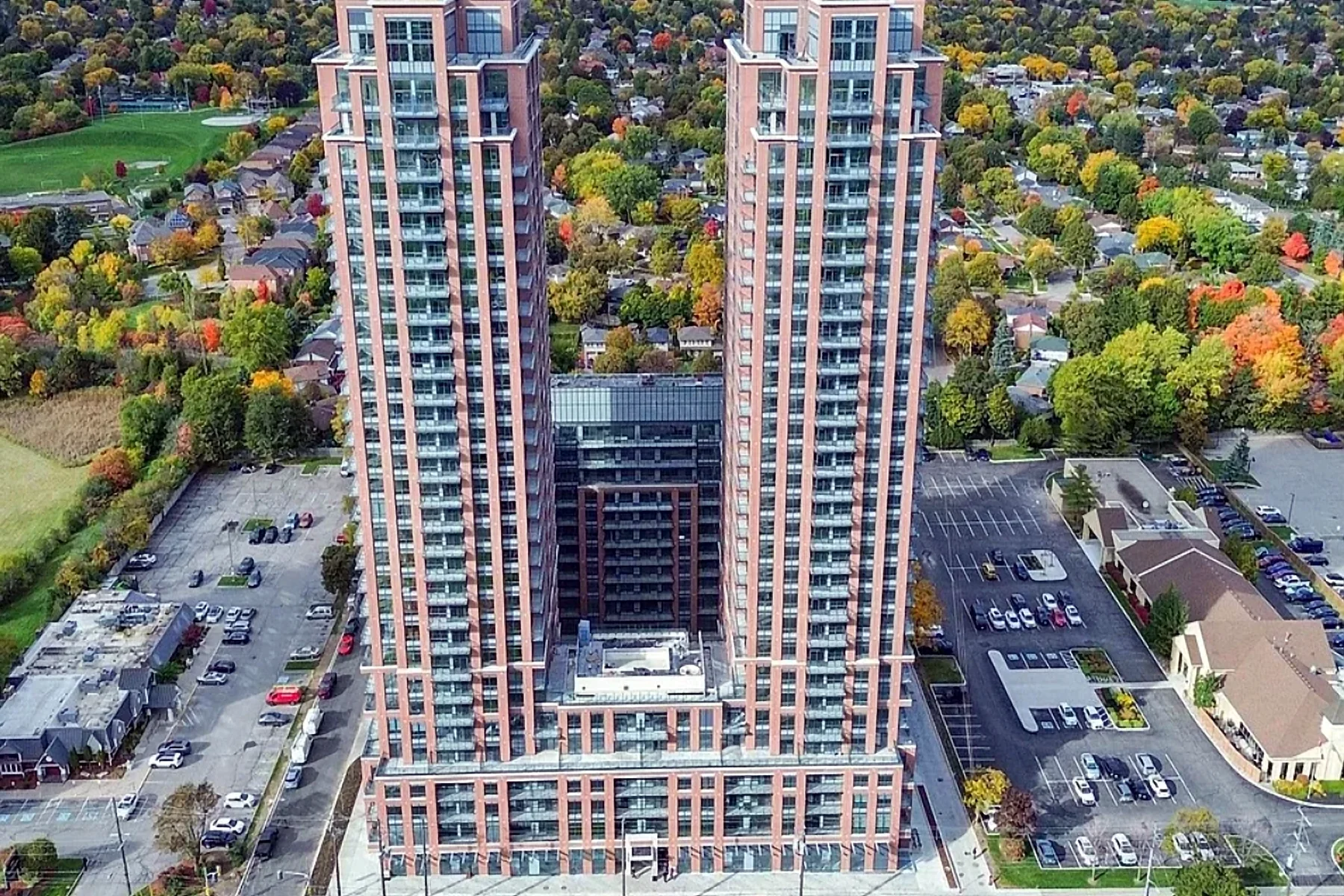 Two-tower residential development